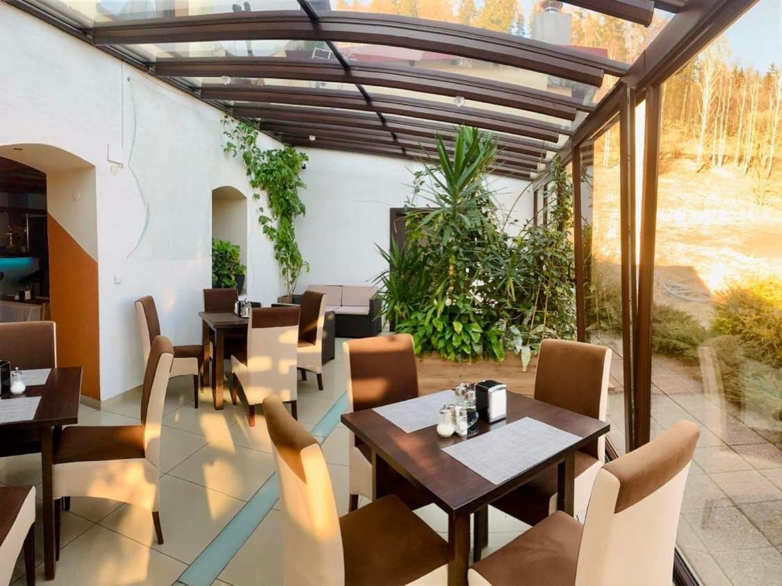 Aparthotel Restauracja Ibiza Ludwikowice Kłodzkie Exterior foto