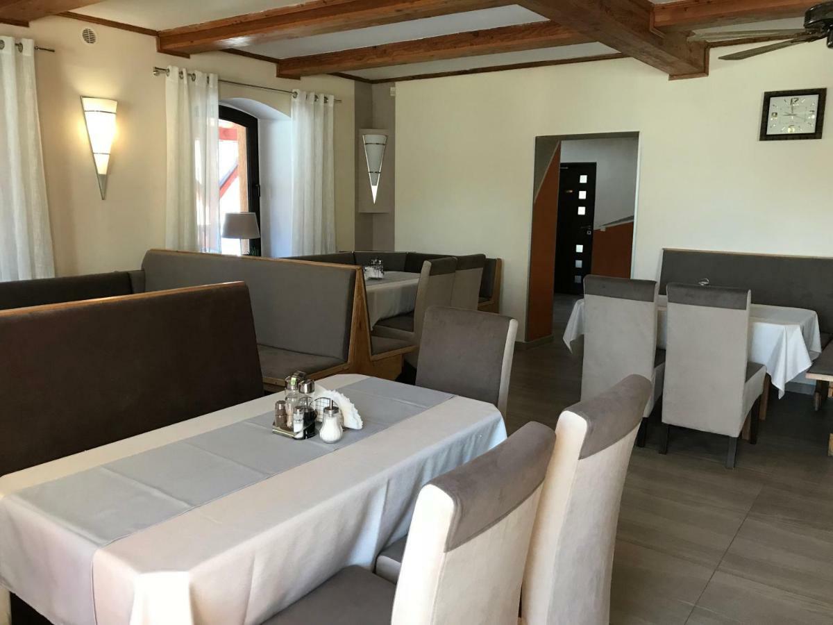 Aparthotel Restauracja Ibiza Ludwikowice Kłodzkie Exterior foto